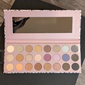 Beauty Evolved, “Untamed Shades” Eyeshadow Palette – 24 Shades | New